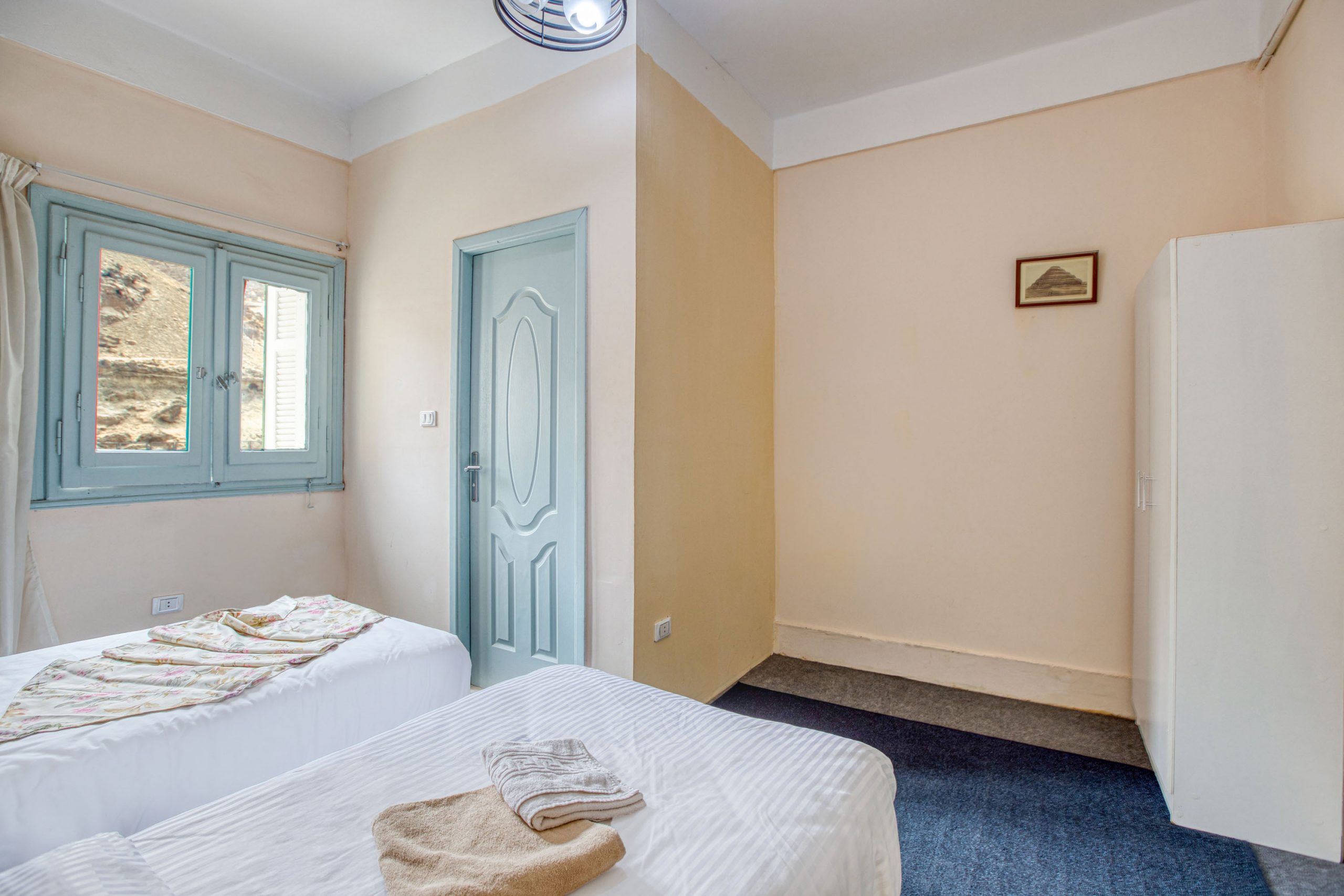 Deluxe Room - Pyramids View (Window)
